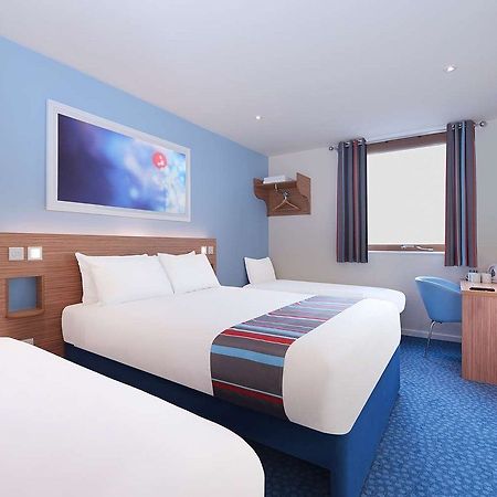Travelodge Birmingham Central Broadway Plaza Buitenkant foto