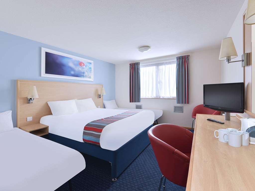 Travelodge Birmingham Central Broadway Plaza Kamer foto