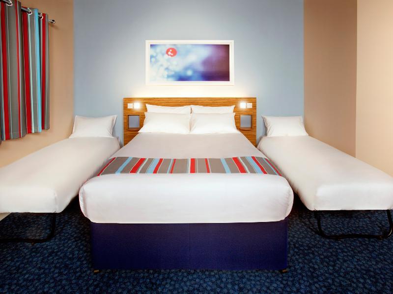 Travelodge Birmingham Central Broadway Plaza Buitenkant foto