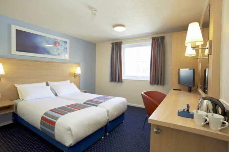 Travelodge Birmingham Central Broadway Plaza Buitenkant foto