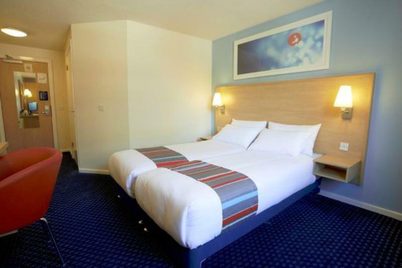 Travelodge Birmingham Central Broadway Plaza Buitenkant foto