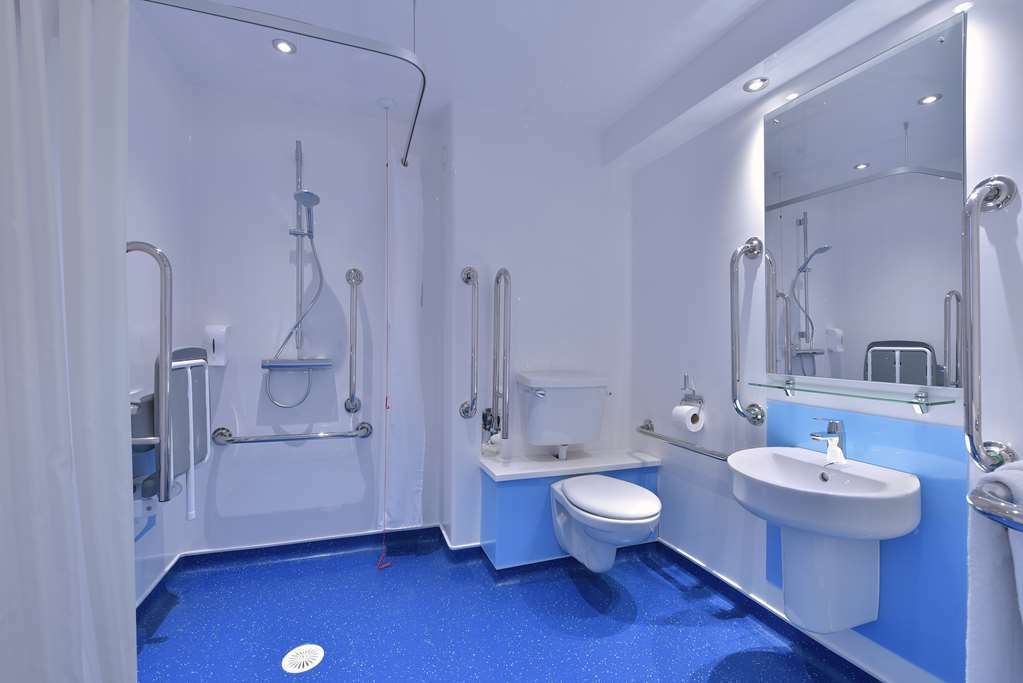 Travelodge Birmingham Central Broadway Plaza Kamer foto