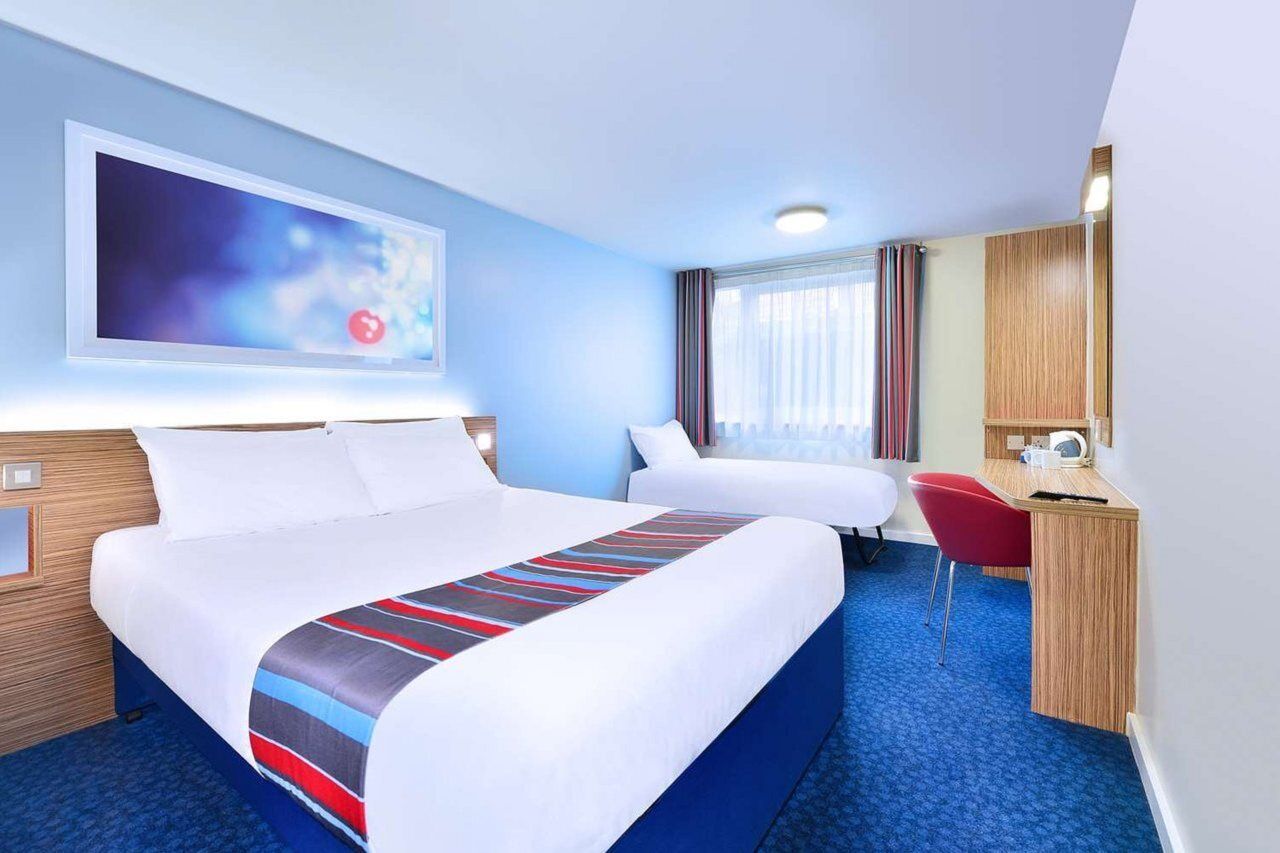 Travelodge Birmingham Central Broadway Plaza Buitenkant foto